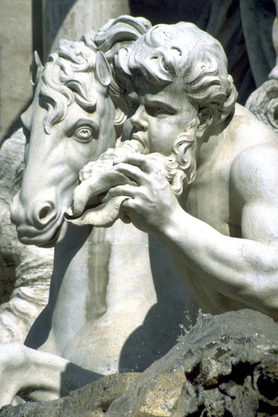 Estatua Fontana Trevi — Foto de Stock