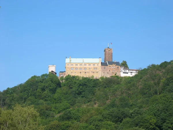 2004年8月にアイゼナハの有名なワルトブルク城は — ストック写真
