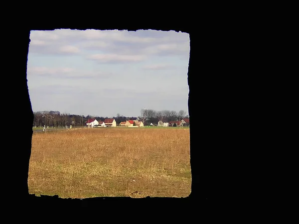 壊れた建物を発見し — ストック写真