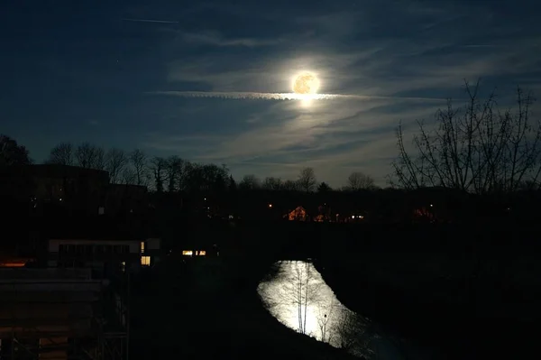 Easter Sunday 1St Full Moon Spring Tonight Especially Nice — Stok Foto