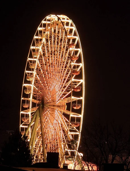 Ist Das Riesenrad Nun Von Vorne Oder Von Hinten Fotografiert — Stockfoto