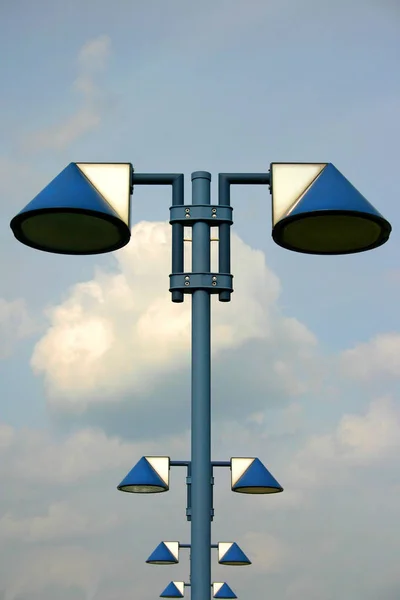 Straatlamp Aan Hemel Achtergrond — Stockfoto