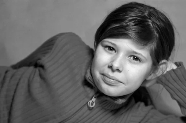 Retrato Menina Atraente Durante Dia — Fotografia de Stock