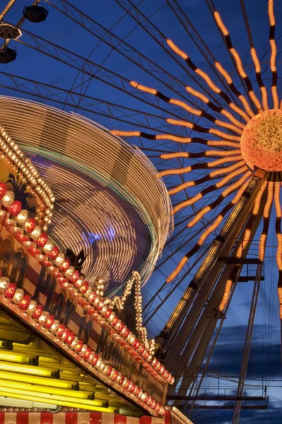 Attraction Modern Amusement Park — Stock Photo, Image