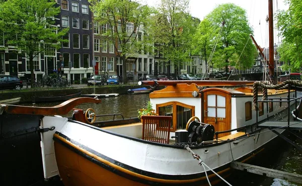 Kanalbrücke Amsterdam — Stockfoto