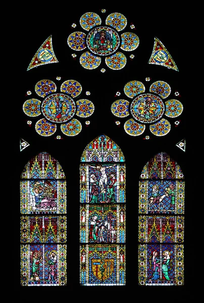 照片显示的是弗赖堡铸造厂的一个彩色玻璃窗户 可以追溯到14世纪 在我看来很美 所有的照片都很值钱 Mfg Mike — 图库照片
