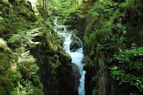 Vista Panorámica Del Majestuoso Paisaje Con Cascada —  Fotos de Stock