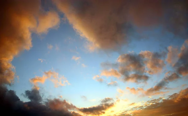 Dampwolk Lucht Met Wolken — Stockfoto