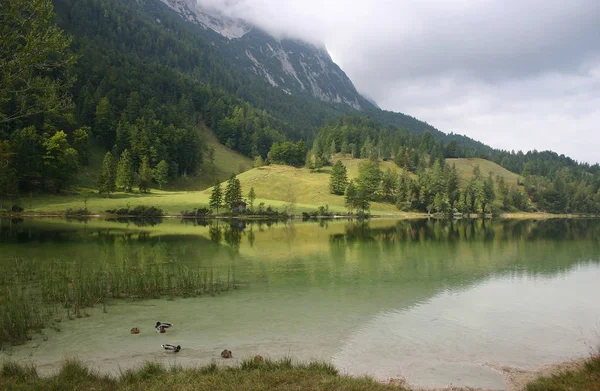 Bayern Ist Das Größte Deutsche Flächenland Das Rund Ein Fünftel — Stockfoto