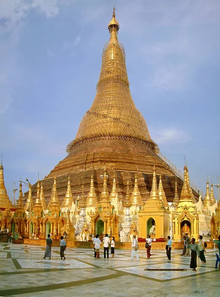 Schwechat Dagon Pagoda Ganz2 — Foto de Stock