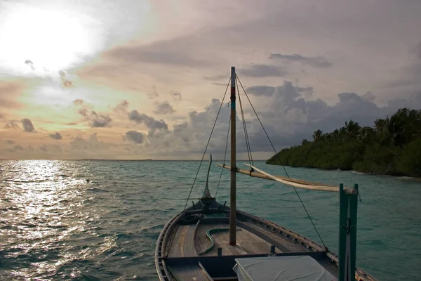 Dhoni Alla Luce Della Sera — Foto Stock