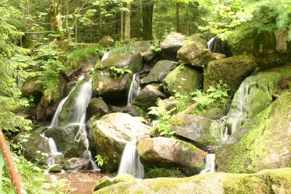 Natur Och Vattenfall Rinnande Vatten — Stockfoto