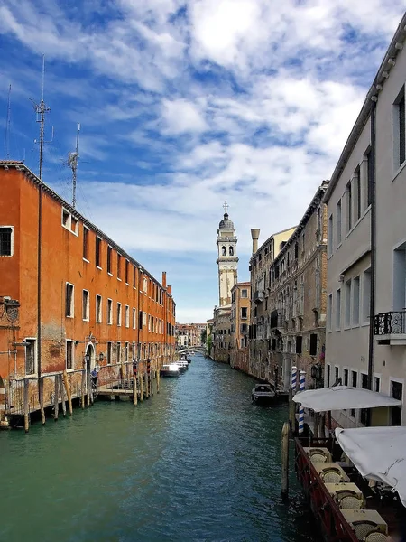 Canal Lateral Vingança Com Previsão Infinita Pela Maneira Como Torre — Fotografia de Stock