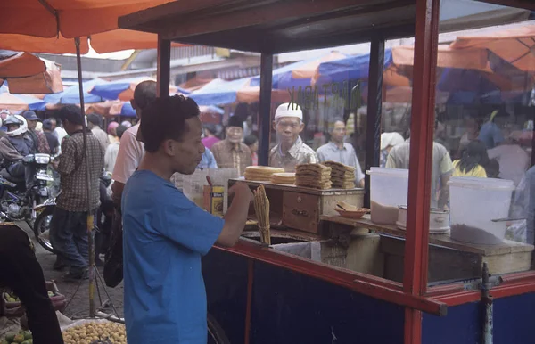 Murtabak Tak Rodzaj Naleśnika Sprzedający Rynku Sungai Penuh West Sumatra — Zdjęcie stockowe