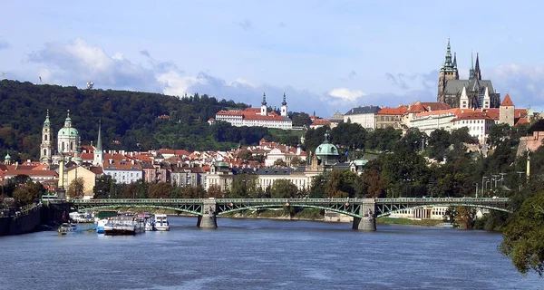 Έννοια Prague Κάστρο Ταξίδια Και Την Αρχιτεκτονική — Φωτογραφία Αρχείου