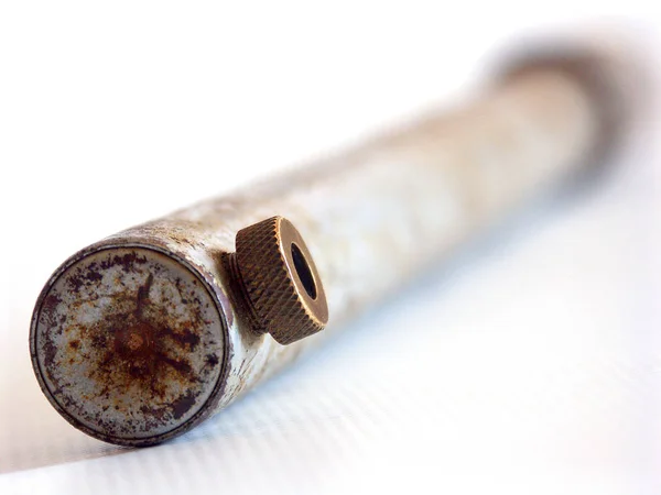 Viejo Cigarro Aislado Sobre Fondo Blanco — Foto de Stock