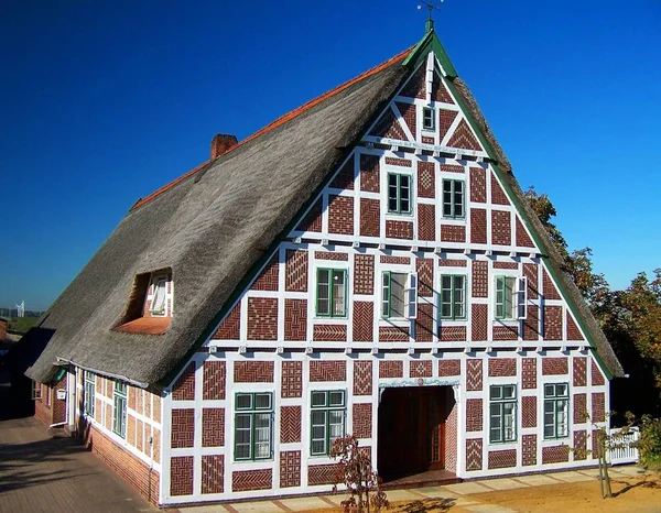 Haus Tudor Stil — Stockfoto