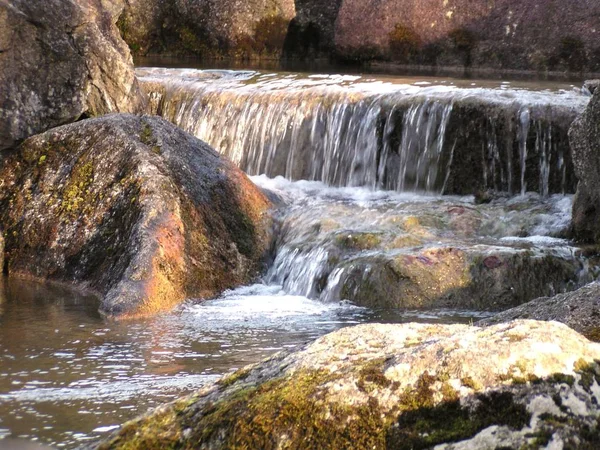 Vacker Vattenfall Naturen Bakgrund — Stockfoto