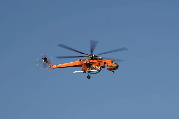 Helikopter Uçağı Hava Trafiği Ulaşımı — Stok fotoğraf