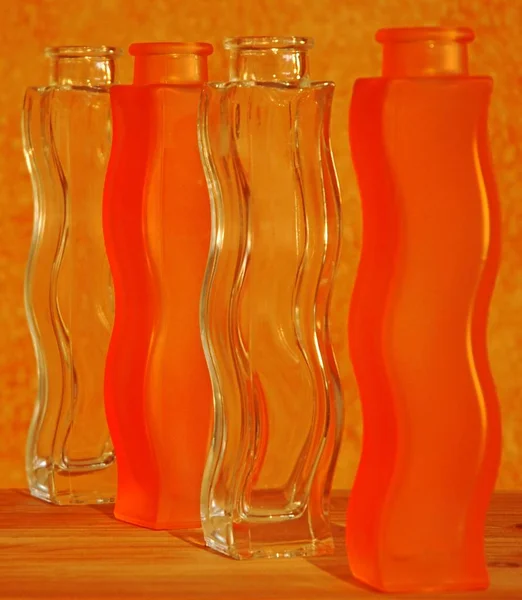 Botellas Vidrio Vacías Sobre Mesa — Foto de Stock