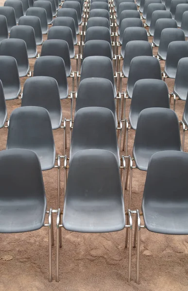会议室里一排排的空椅子 — 图库照片