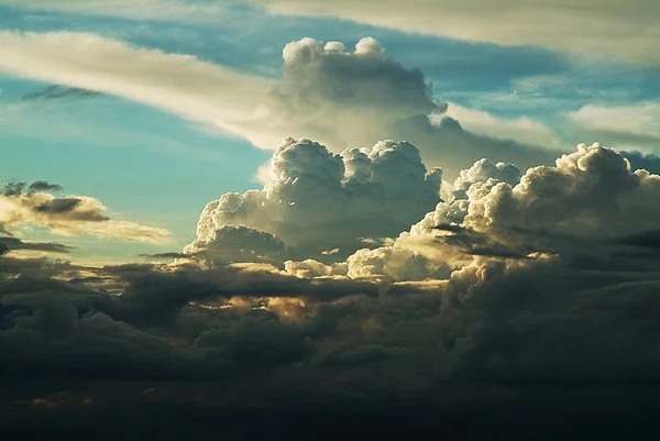 Nuages Dans Ciel Dans Atmosphère — Photo