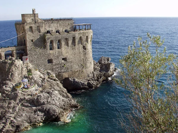 Questi Resti Castello Trovano Sull Amalfitana Nei Pressi Maiori Altra — Foto Stock