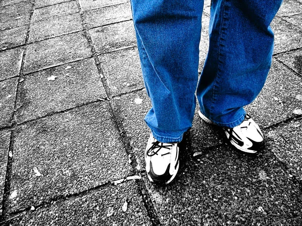 Freiheit Für Die Füße Jeans — Stockfoto