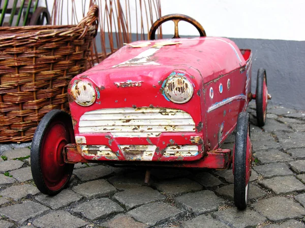 Velho Vermelho Vintage Retro Estilo Carro — Fotografia de Stock