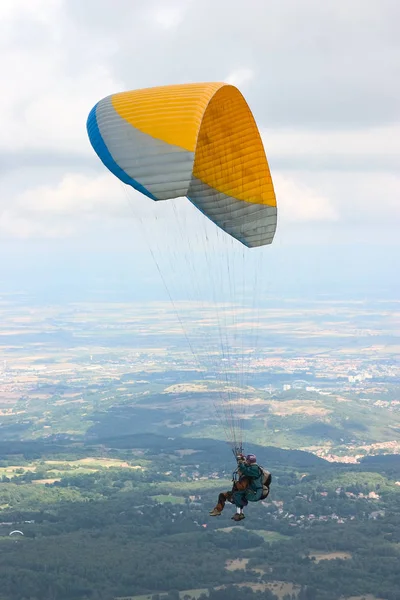 Paraglider Στο Puy — Φωτογραφία Αρχείου