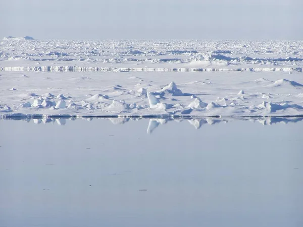 Iceberg Gelado Gelo Nevado Inverno — Fotografia de Stock