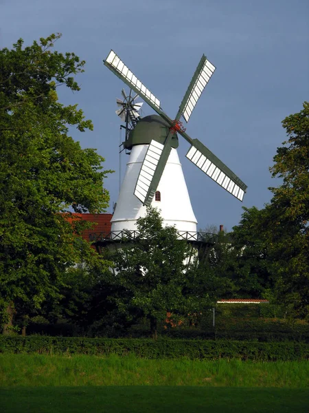 Vue Panoramique Paysage Avec Bâtiment Moulin Vent — Photo