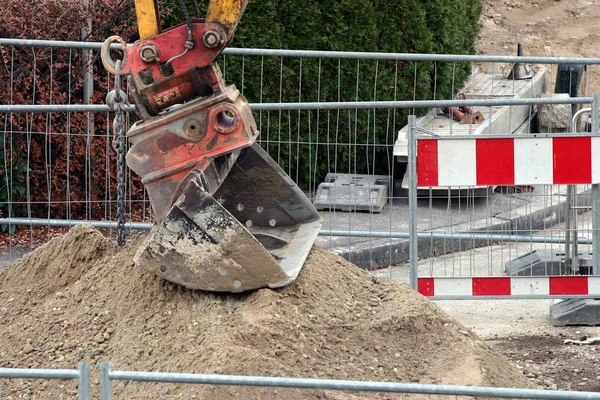 Blick Auf Moderne Verkehrsschilder — Stockfoto