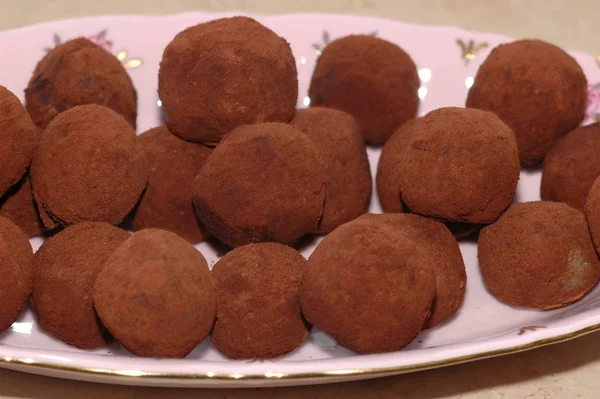 Maripan Potatoes Homemade Cocoa Powder Old Pink Porzelanschale — Stock Photo, Image
