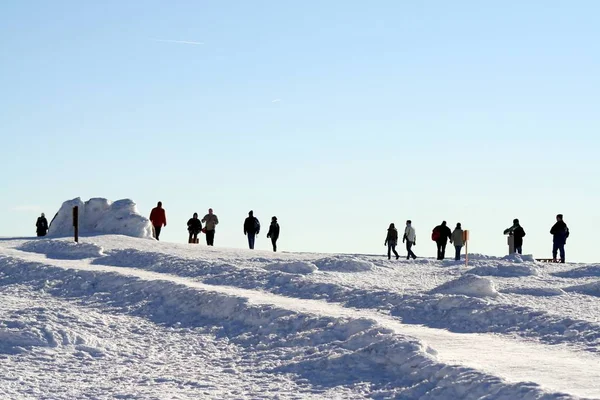 Paisaje Invernal Con Montañas Cubiertas Nieve —  Fotos de Stock