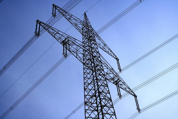 Transmissão Pólo Energia Torre Elétrica — Fotografia de Stock