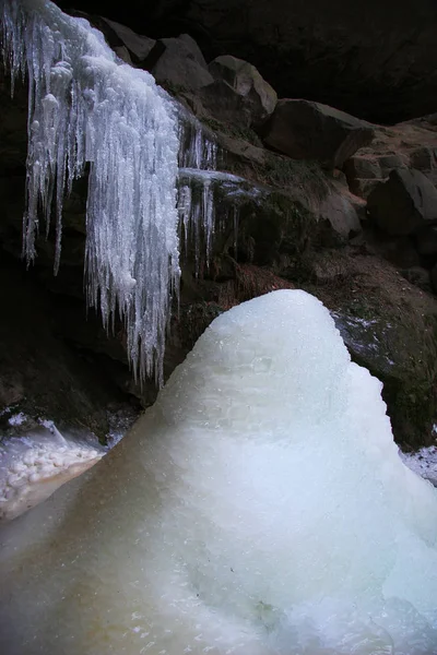 Dans Une Grotte Environ Mètre Haut Cône Dont Été Causée — Photo