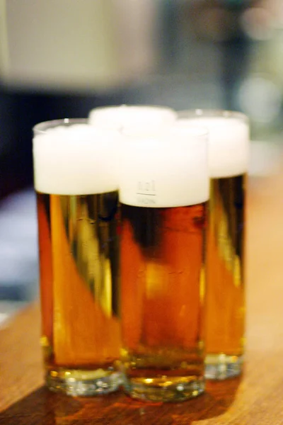 Caneca Cerveja Fresca Com Espuma — Fotografia de Stock