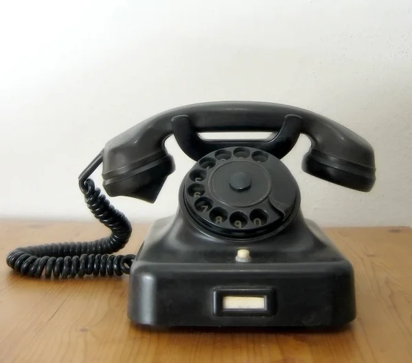 Старий Телефон Столі — стокове фото