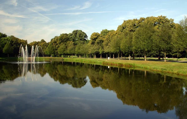 Parque Clara Zetkin Leipzig — Fotografia de Stock