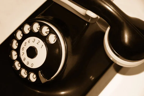 Oude Vintage Telefoon Tafel — Stockfoto