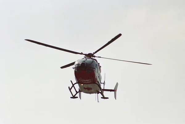 Вертолет Небе — стоковое фото