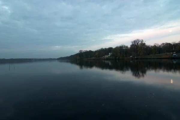 Měsíc Nad Mořskou Hloubkou — Stock fotografie