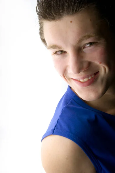 Portrait Jeune Homme Avec Une Chemise Bleue — Photo