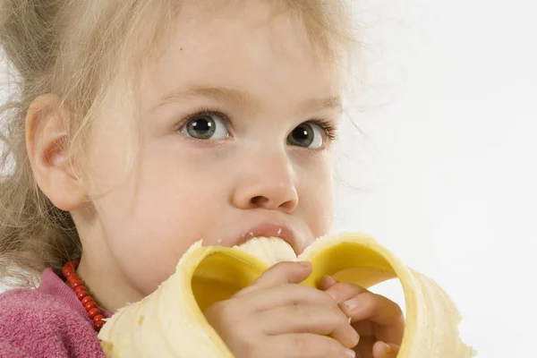 Niño Sujetando Plátano — Foto de Stock