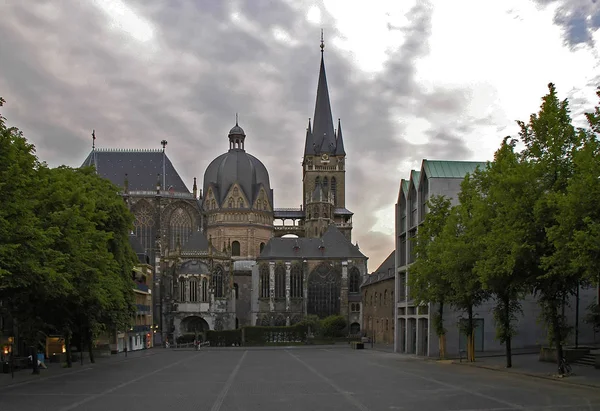 Vue Panoramique Sur Architecture Majestueuse Cathédrale — Photo