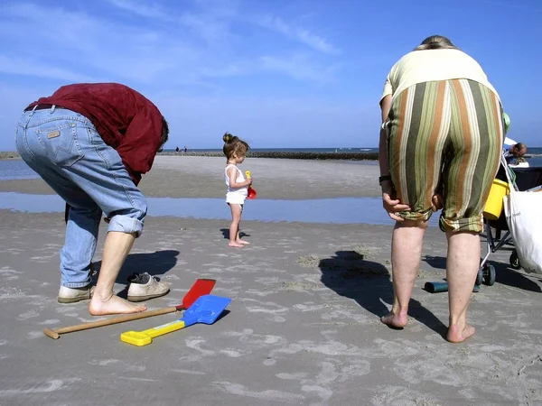 Kinderen Die Het Strand Spelen — Stockfoto