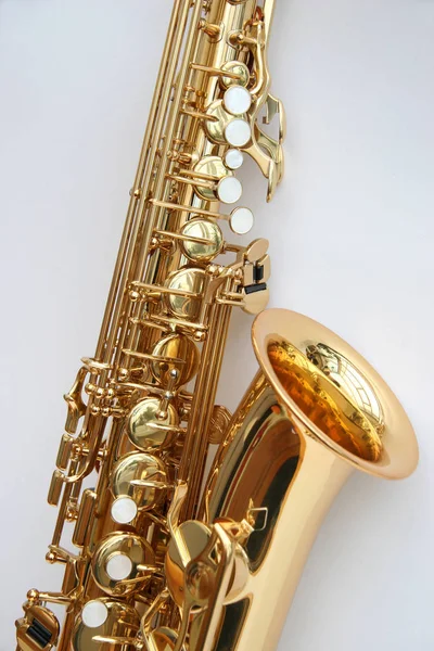 Золотий Саксофон Ізольований Білому Тлі — стокове фото