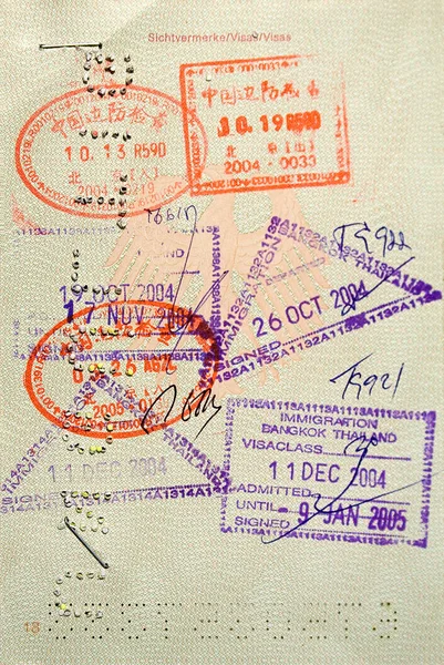 Vecchio Passaporto Con Francobolli Simboli Del Regno Unito — Foto Stock