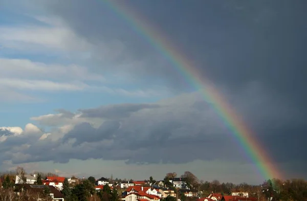 Regnbåge Ett Meteorologiskt Fenomen Som Orsakas Reflektion — Stockfoto